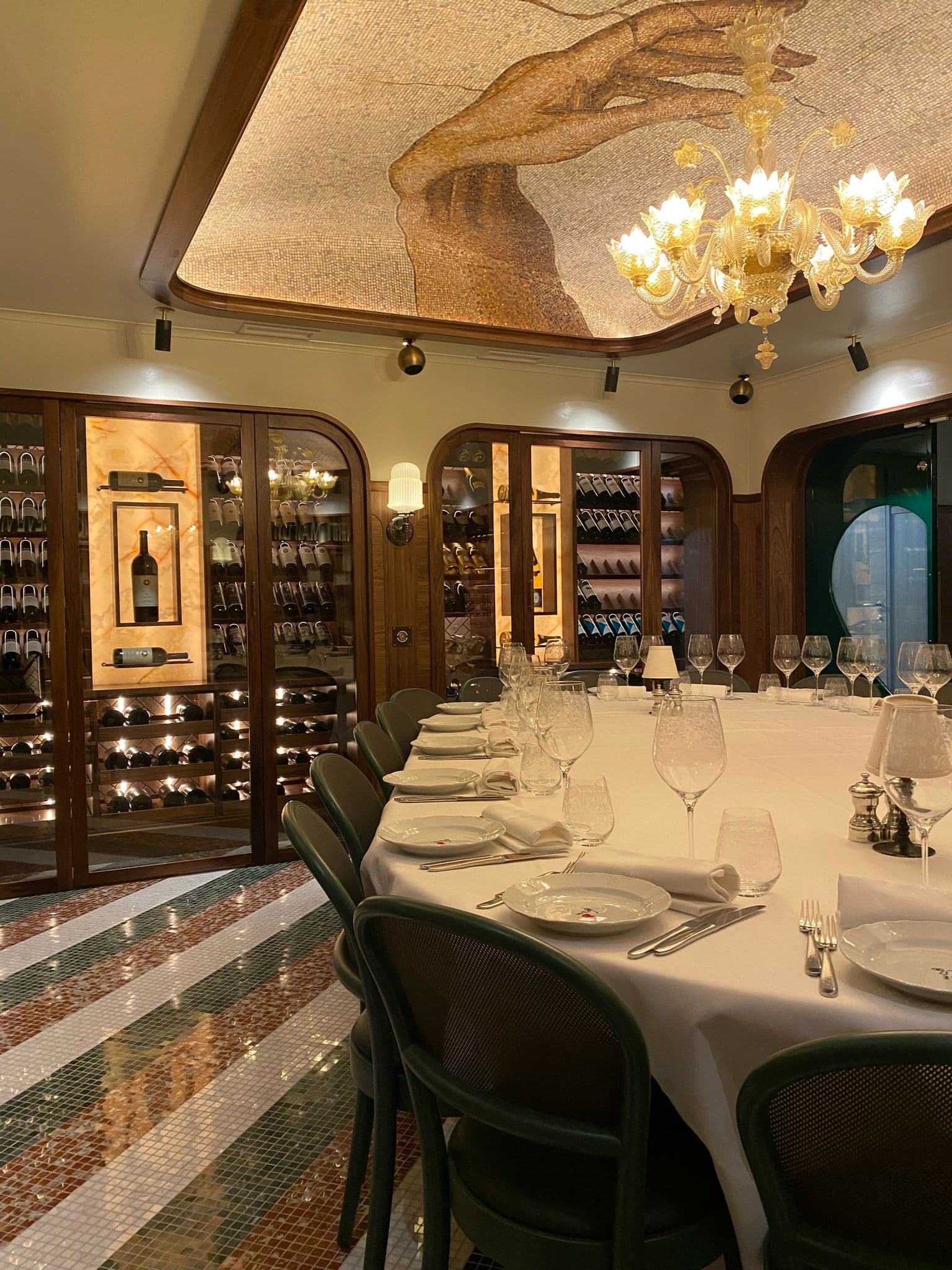 restaurant